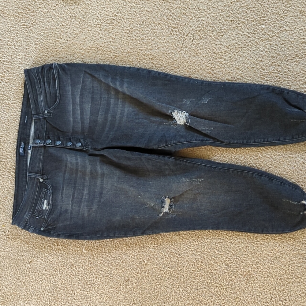 Judy Blue size 22w black distress shark bite hem